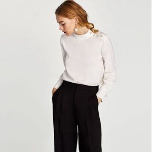 Zara pearl blouse. Size S. Great condition.